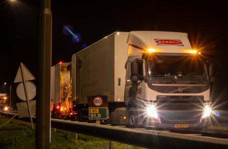 Pipe filling N9 Benefil Hardfoam by night Pipefilling by Night Trucks parked for pipe