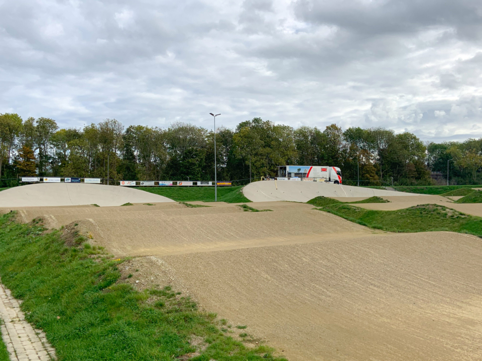 BMX track-16 Holle ruimte injectie